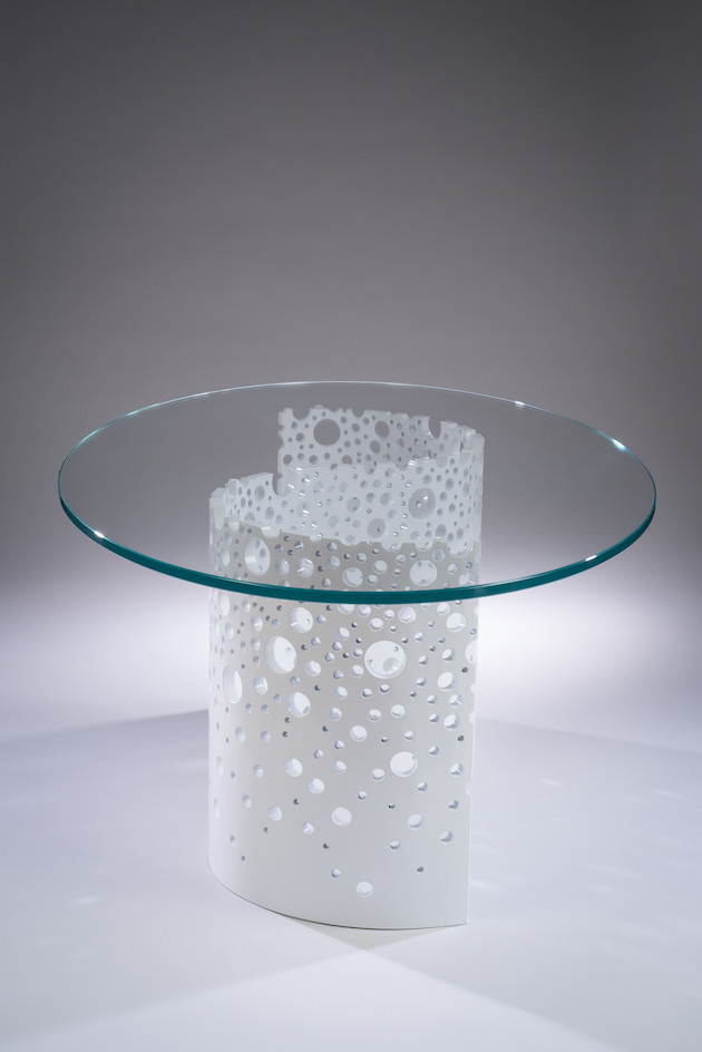 Rampart Table - White (Oval / 'S')
