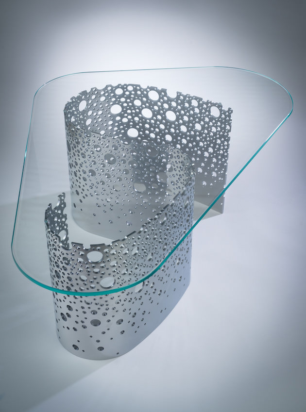 Rampart Table - Silver (Triangle - Serpentine)